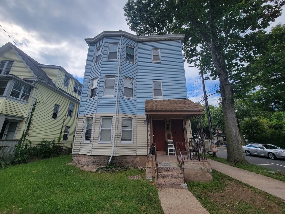 Primary Photo - 722 Winchester Ave