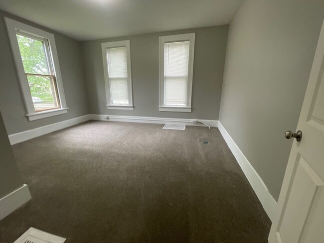 Building Photo - 238 N 36th St