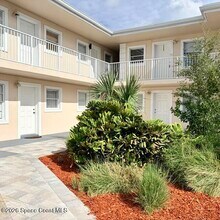 Building Photo - 1328 S Patrick Dr