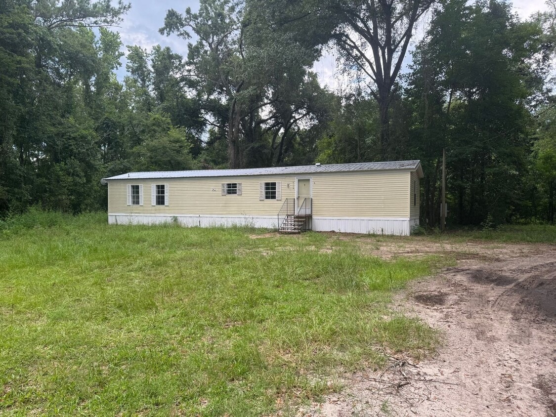 Primary Photo - Updated 2 Bedroom 2 Bath Singlewide in Cra...
