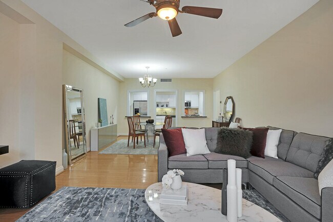 Building Photo - 207 Shearwater Ct W
