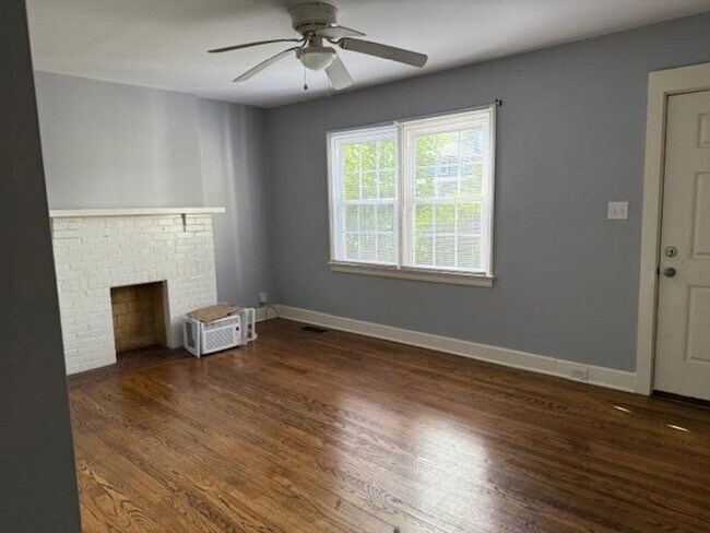Foto del edificio - 710 W. Aycock St., Raleigh - Bev Roberts R...
