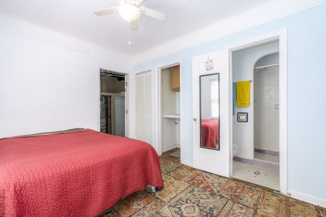 Bedroom has two closets - 367 Junipero Ave