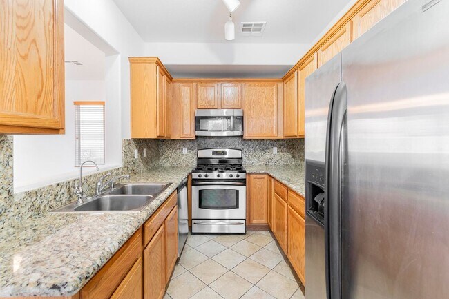 Foto del edificio - 3 bedroom home in gated community