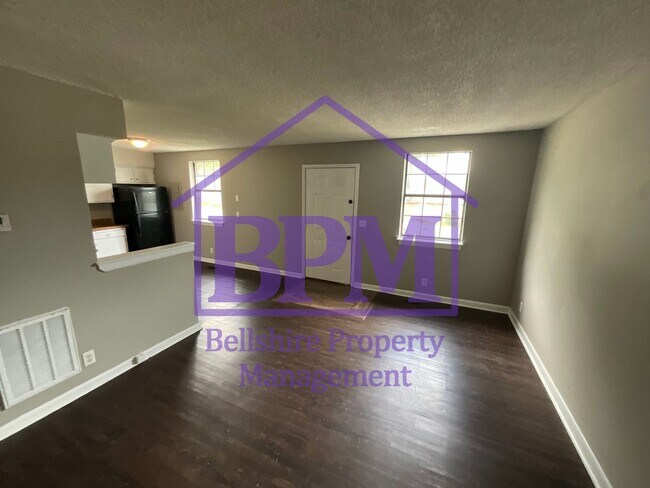 Foto del edificio - 4417 Central Valley Dr