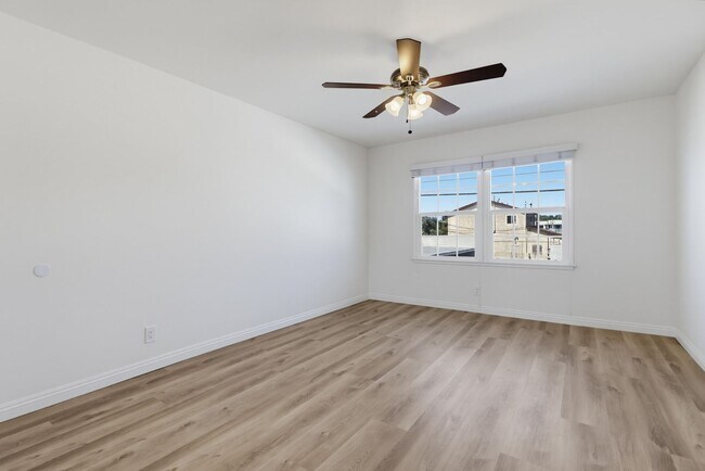Foto del edificio - 6633 S Crenshaw Blvd