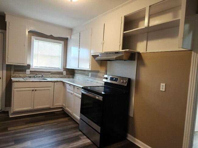 Foto del edificio - Orange, TX 2 bed, 1 bath