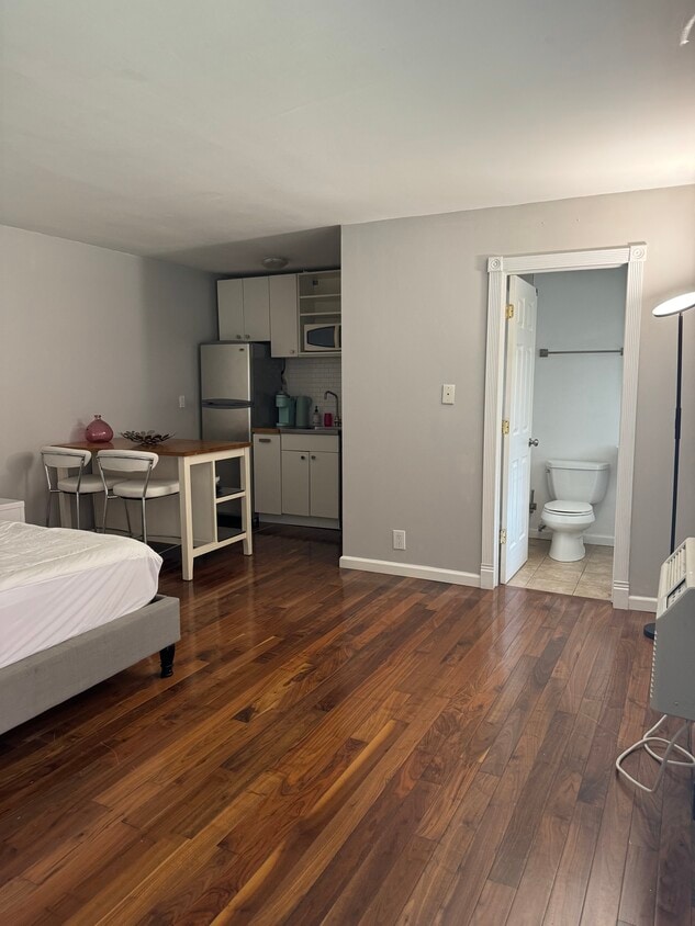 Foto del edificio - 3614 Edwards Rd