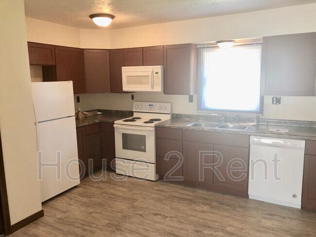 Foto del edificio - 1619 N Russell St