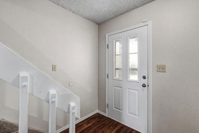 Foto del edificio - 2315 Lexington Village Ln