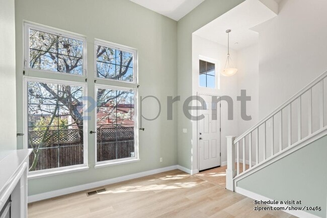 Building Photo - 1017 Keeble Ct