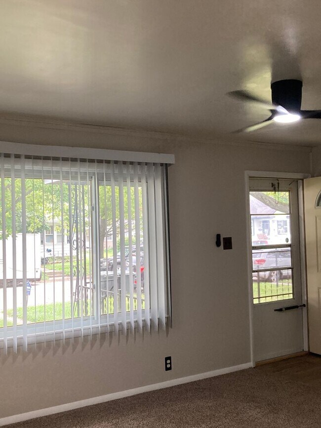 Foto del edificio - 2207 S Grant St