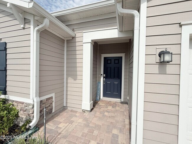 Building Photo - 7560 Chervil St
