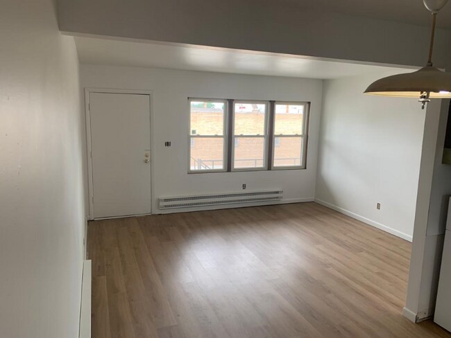 Foto del edificio - 7000 Kennedy Ave