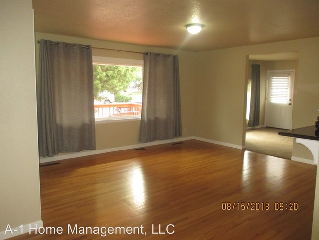 Building Photo - 3 br, 1 bath House - 106 Balfour Ave