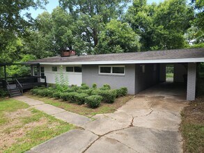 Building Photo - 4001 Calhoun Dr