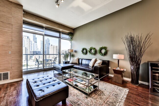 Building Photo - 1620 S Michigan Ave