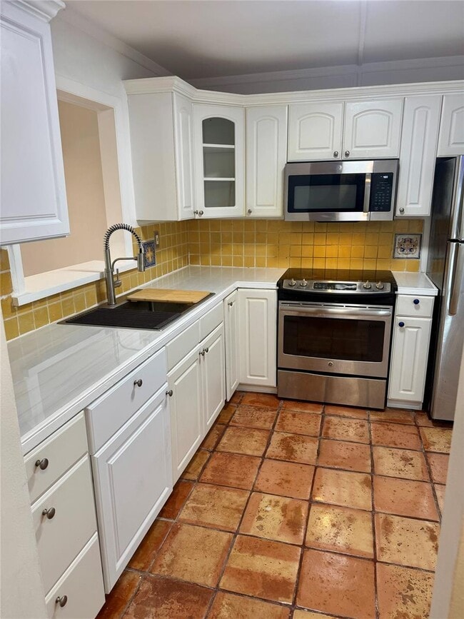 Building Photo - 406 NW 68th Ave