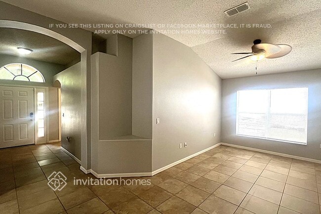 Building Photo - 25136 Ironwedge Dr