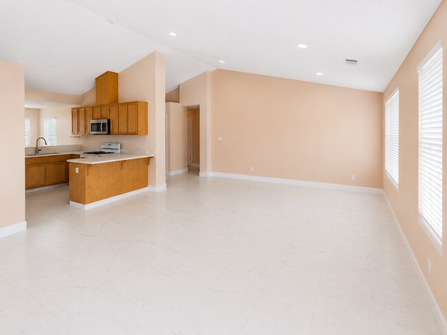 Foto del edificio - Coming soon! Beautiful single story home in Los banos