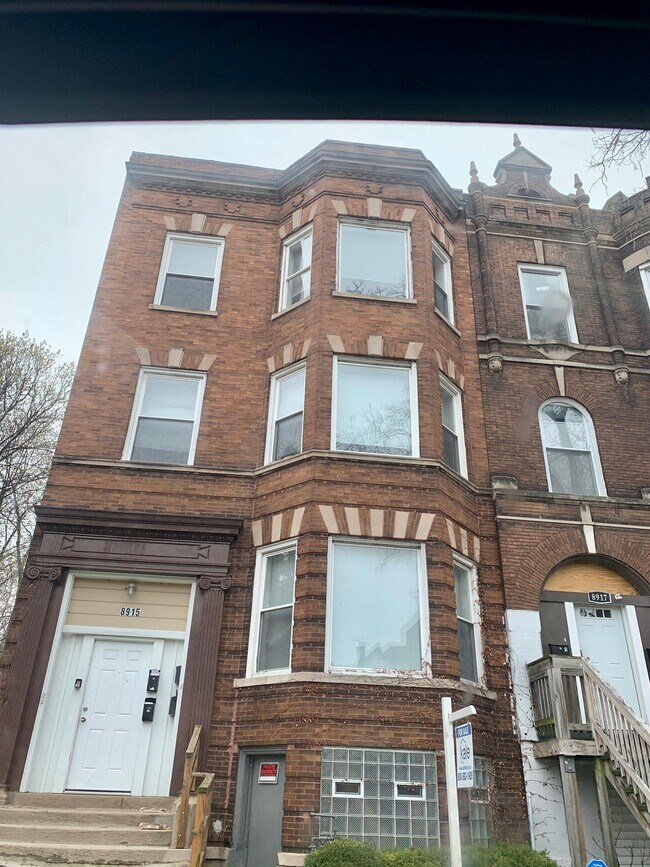 Foto del edificio - 8915 S Exchange Ave