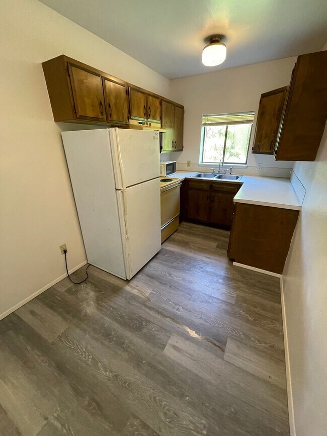 Building Photo - 514 F
