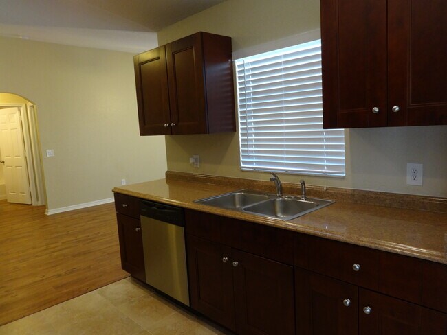 Foto del edificio - 3965 SW Laffite St