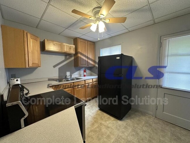 Building Photo - 721 South 6th Street - 524 Deming