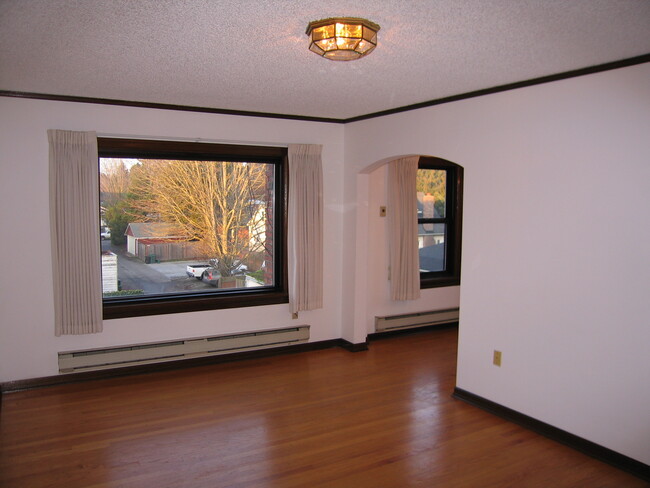 Building Photo - 7914 Densmore Ave N