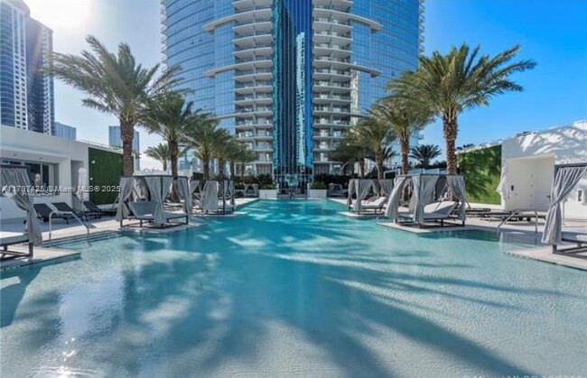 Foto del edificio - 851 NE 1st Ave