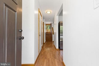 Building Photo - 172 Stirling Ct