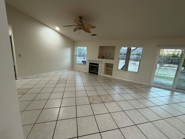 Foto del edificio - 1965 Shelby Rd