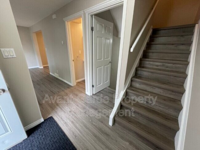 Building Photo - 14125 82 St NW