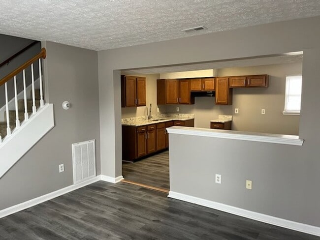 Foto del edificio - Beautiful 3 Bedroom 2 Bathroom Home