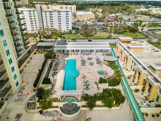 Foto del edificio - 800 N Tamiami Trl