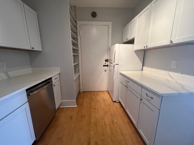 Building Photo - 286 Beacon St