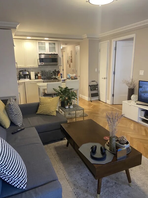 Foto del edificio - 305 East 86th St