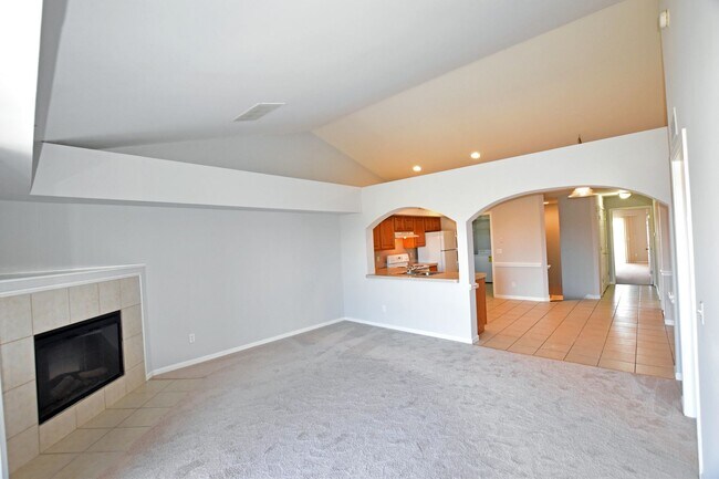 Foto del edificio - 8306 N Annsbury Cir