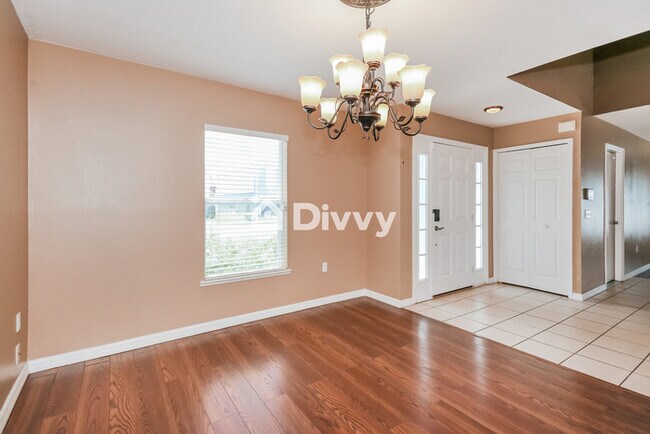 Building Photo - 5446 Chandler Dr
