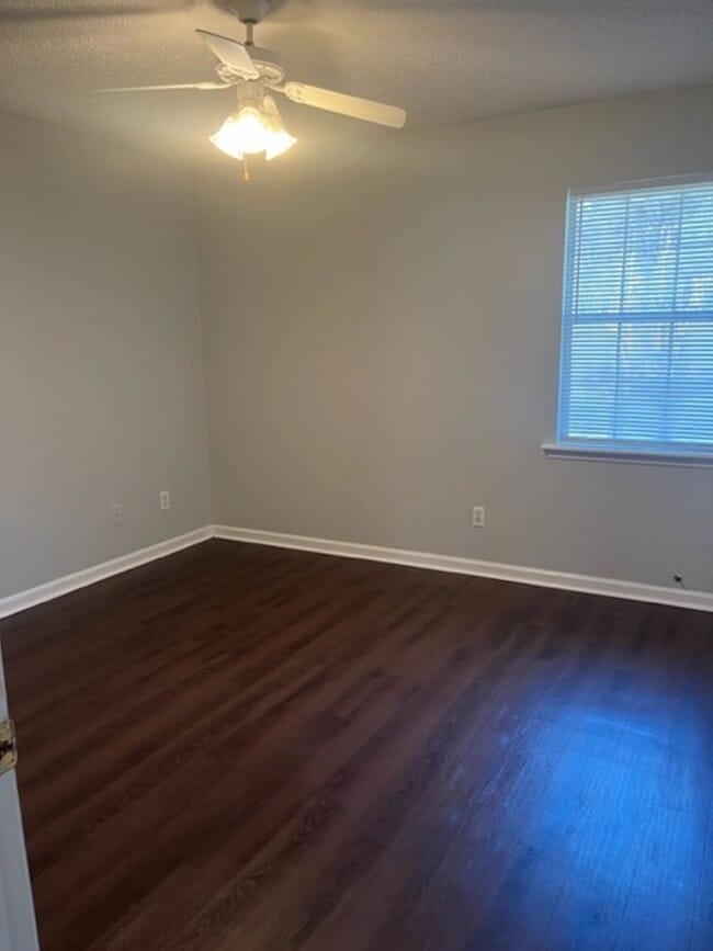 Building Photo - 178 Mayfield Dr