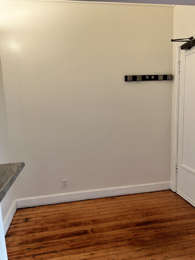 entrance - 1232 Union St