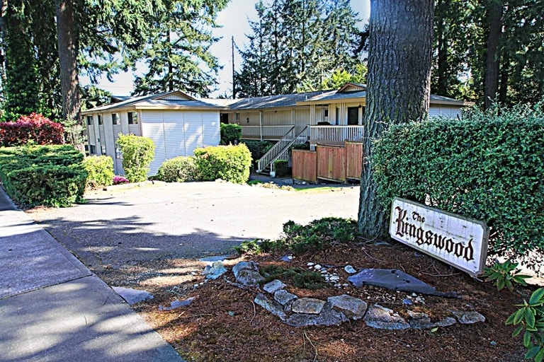 Primary Photo - Kingswood Apartments