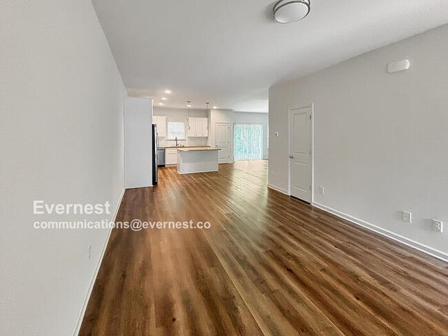 Foto del edificio - 3028 Reid Ave