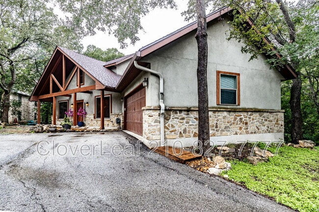 Building Photo - 1025 Flaming Oak Dr