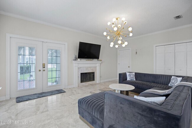 Building Photo - 200 Sunstone Ct
