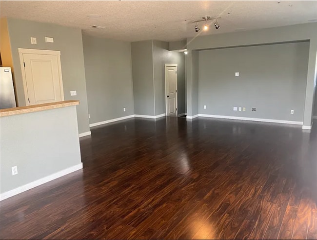 Building Photo - 696 NE Adwick Dr