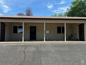 Building Photo - 1716 Erin Ct