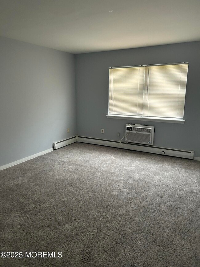 Building Photo - 258 Bath Ave