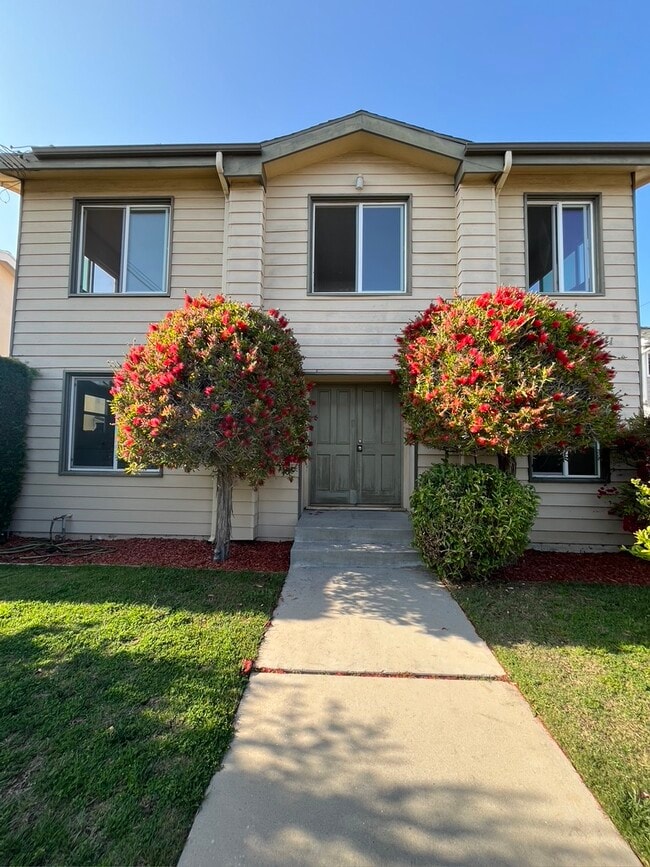 Exterior - 2411 Harriman Ln
