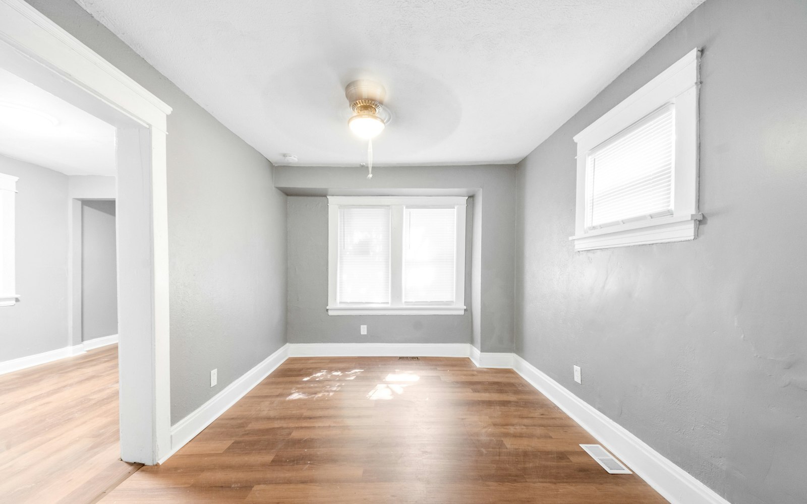 3549 E 105th St Cleveland, OH 44105 – photo 2